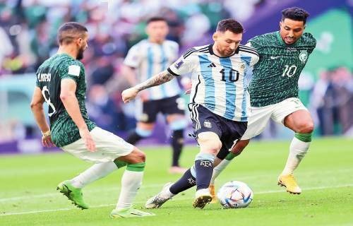 这位前曼联球员兼主帅愿意以临时主帅身份帮助俱乐部。[@FabrizioRomano] #mufc 来源：The United Stand🚨 曼联方面已获悉索尔斯克亚渴望重返老特拉福德。