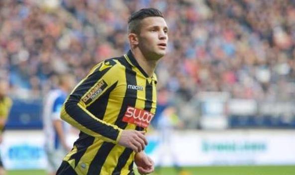 笑他過於 笑他過於